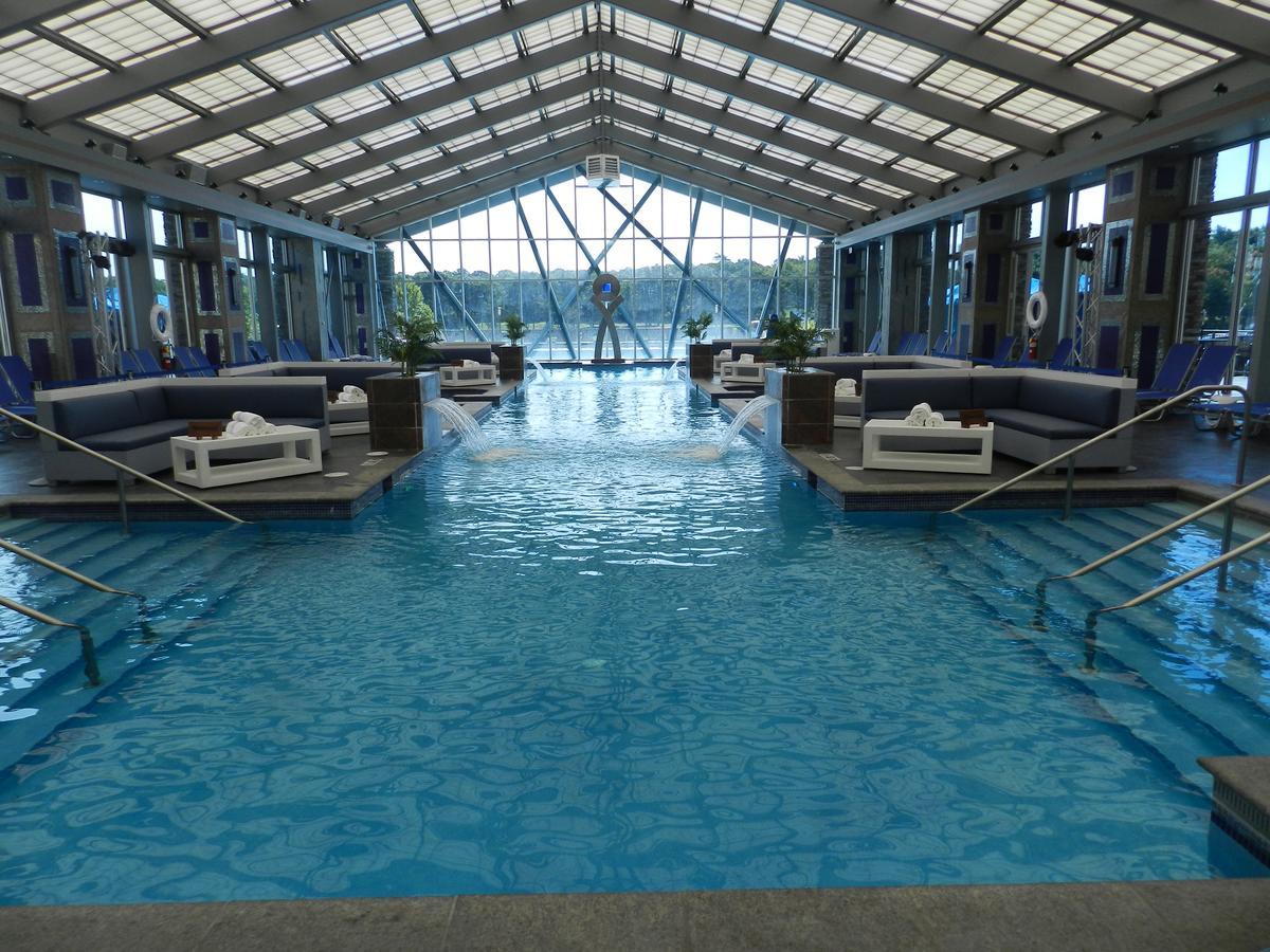 Mount Airy Casino - Adults Only 21
